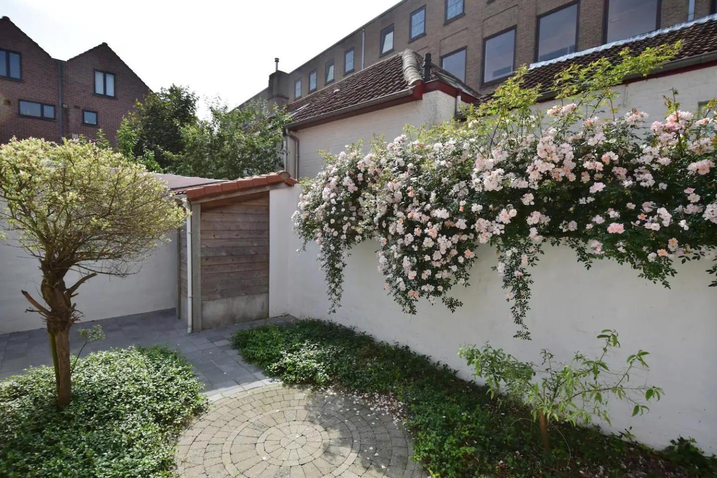 Brugse Charme Met Tuin Aan Het Water 8p Hébergement de vacances Bruges